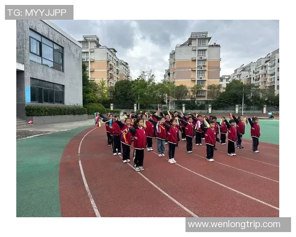 以体育精神为核心，弘扬拼搏与团结，塑造新时代积极向上的运动风尚